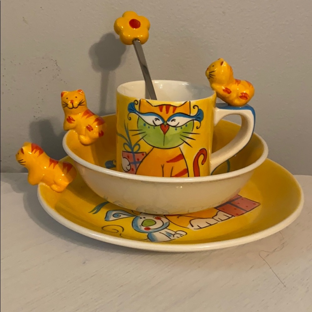 KITCHEN PLATE, BOWL, MUG AND SPOON SET